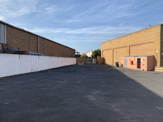 To Let commercial Property for Rent in Montague Gardens Western Cape
